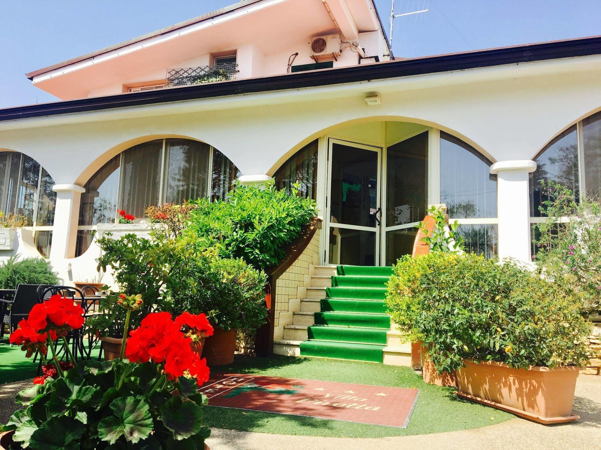 Hotel Villa Pirotta Sannicandro di Bari ภายนอก รูปภาพ