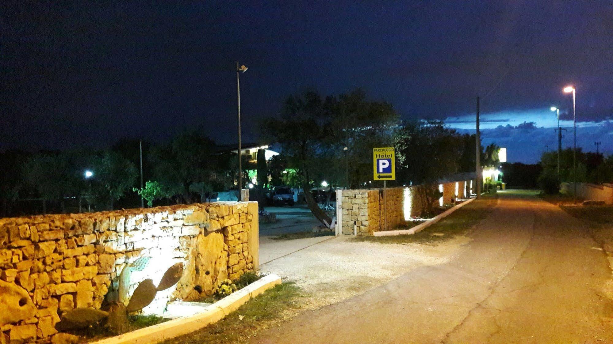 Hotel Villa Pirotta Sannicandro di Bari ภายนอก รูปภาพ